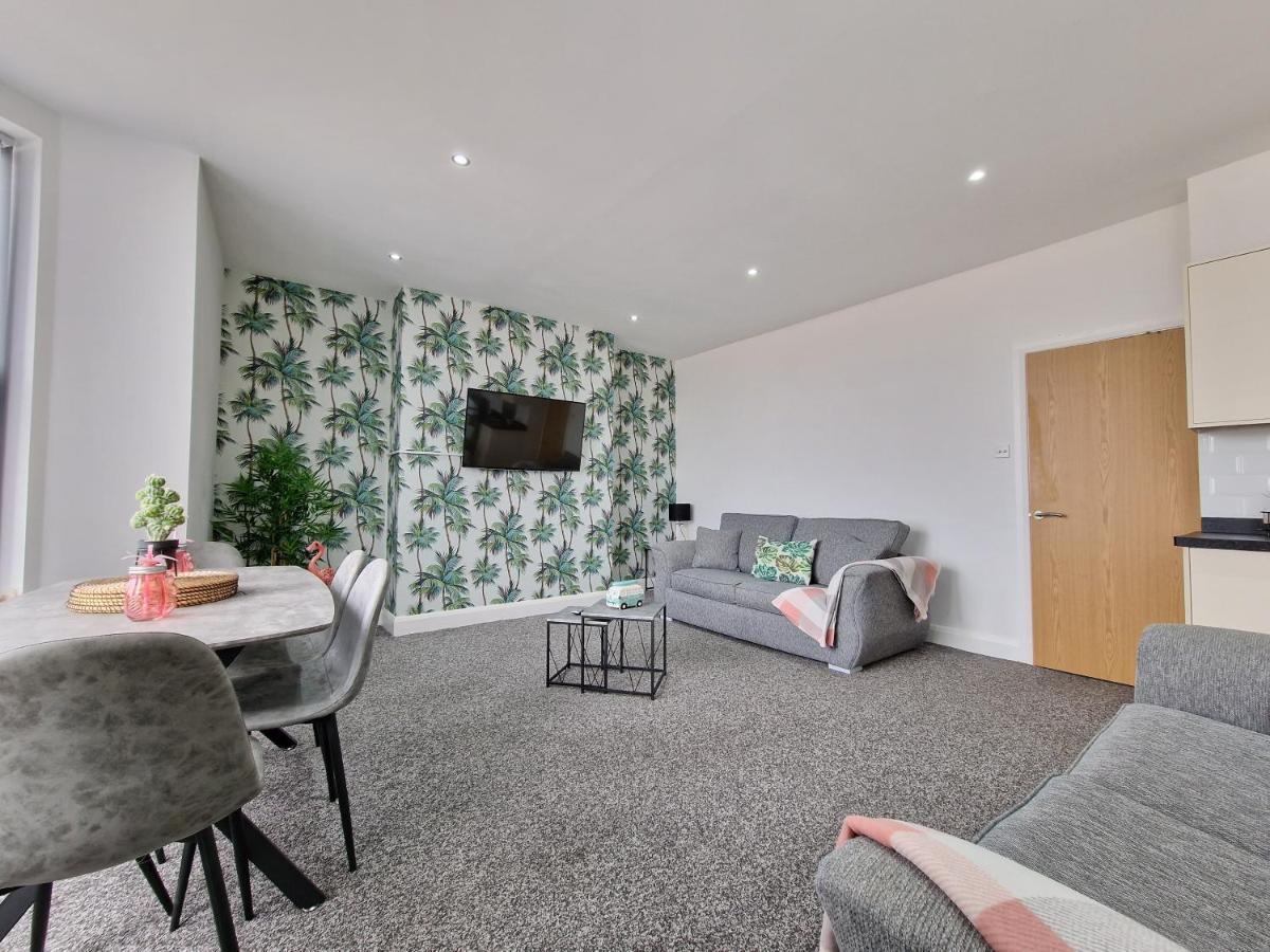 DYSA Promenade Apartments Blackpool Bagian luar foto